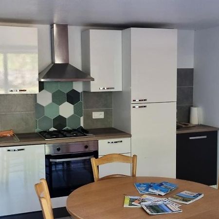 Studio En Plein Coeur De Chanac Екстериор снимка